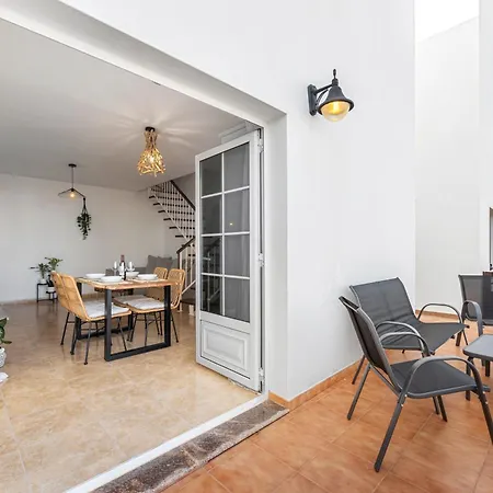 Home2book Delightful Duplex By The Coast Apartman *