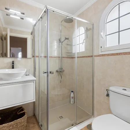 Home2book Delightful Duplex By The Coast Apartman